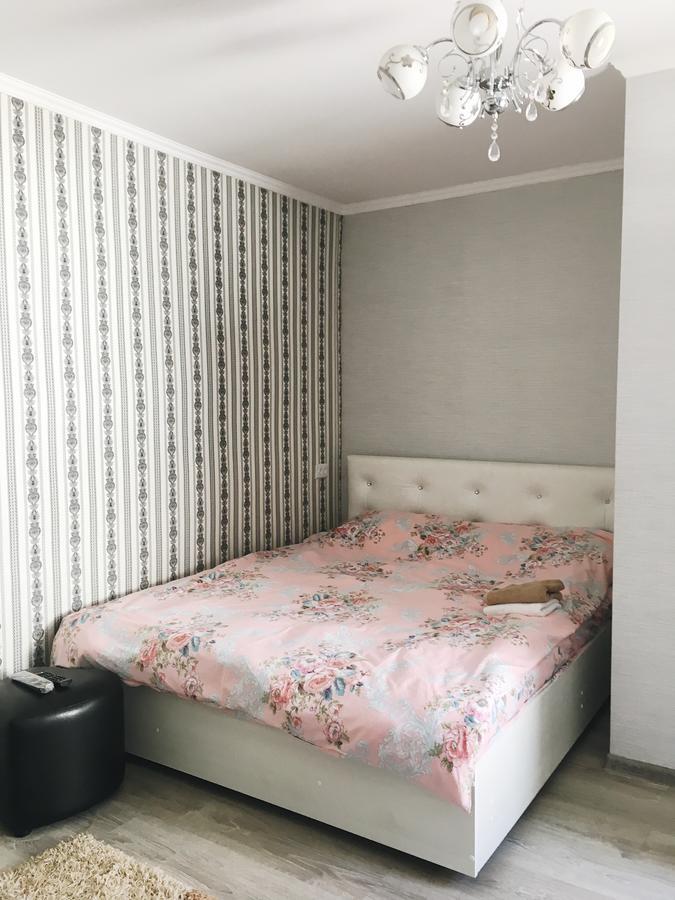 Holiday Hostel House Bishkek Exterior photo